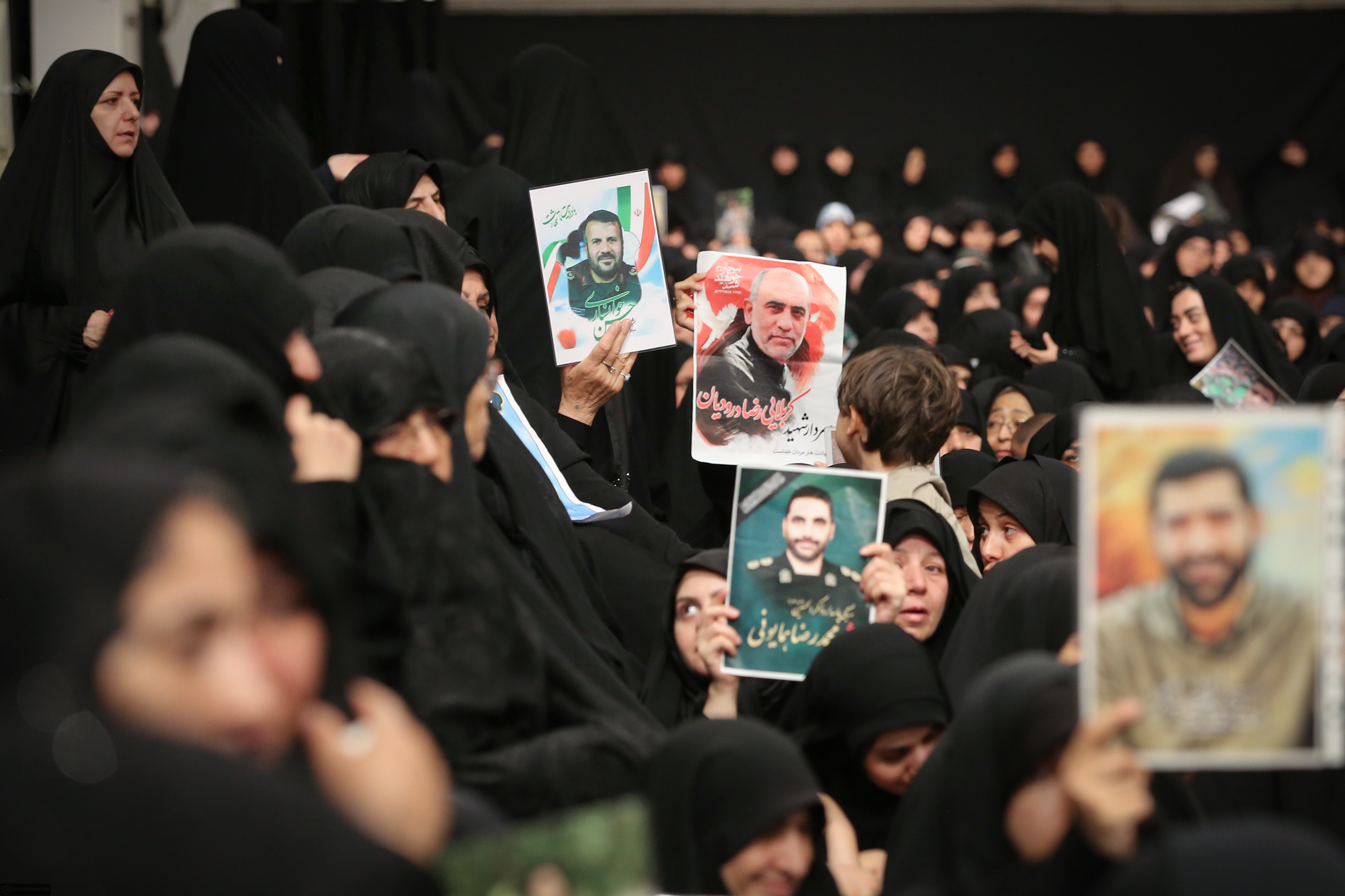 سیاوشانی در کشتی نجات