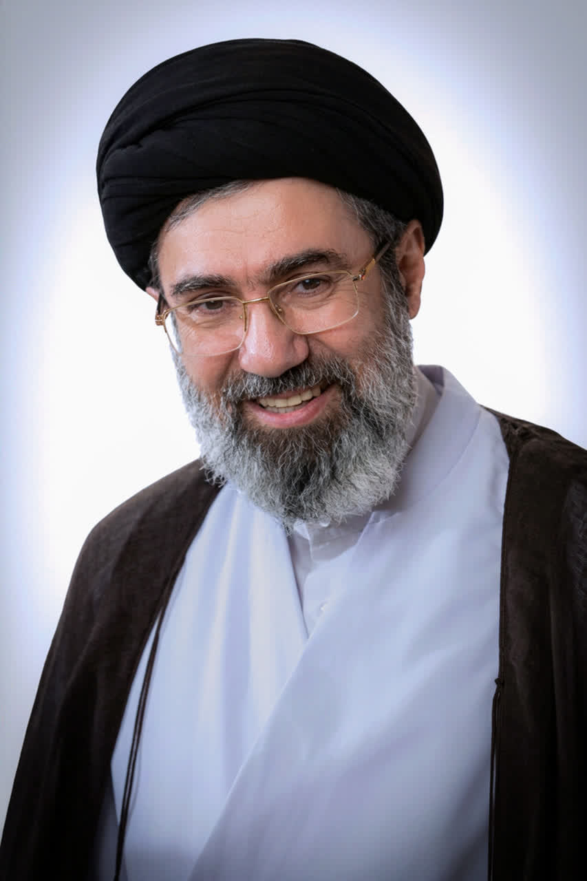 حضرت آقا تقریر درس آقای میلانی را برای پدر بیان می‌کردند