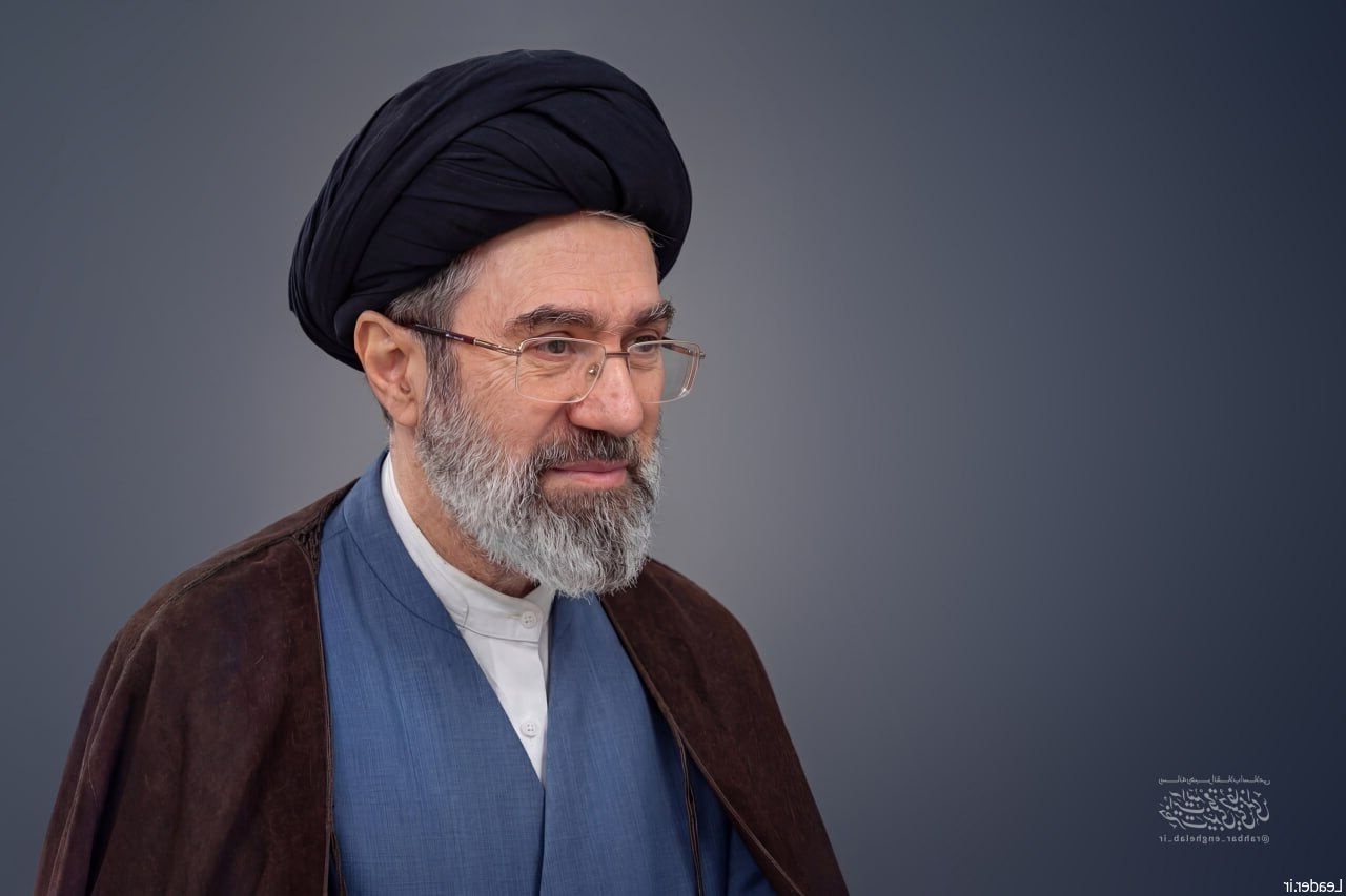 علاج مشکلات امّت اسلامی، اتّحاد کلمه، دوستی و تعاون در مسیر خیر و نیکی است.